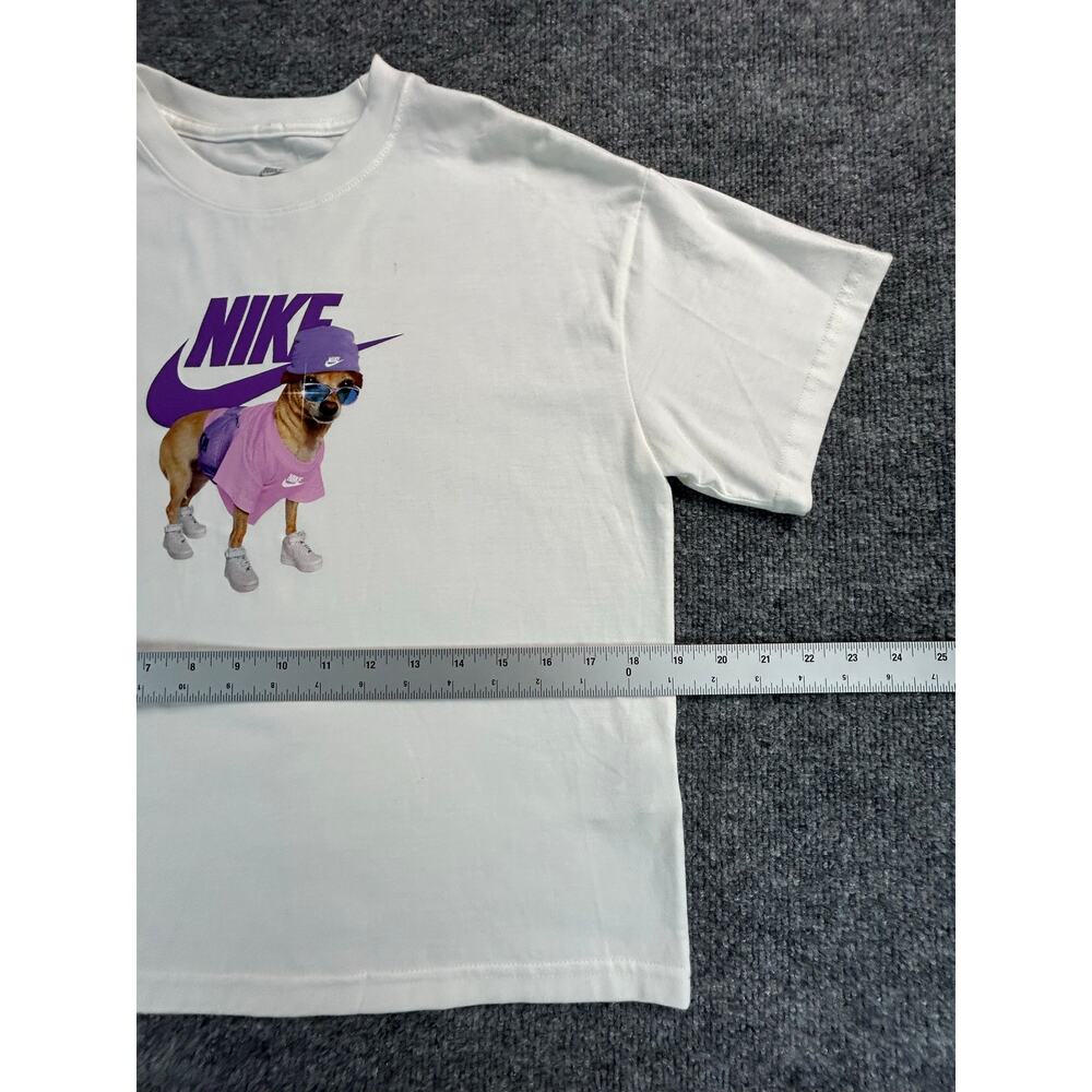 Nike Chihuahua Dog Graphic T Shirt Women's Large White Purple Loose Fit NWOT - Picture 6 of 6